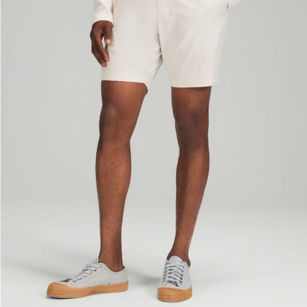 Men’s Lululemon Commission Short *Ventlite 7” White Opal Size 30